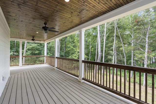 910 Steele Rd, Charlotte, TN 37036