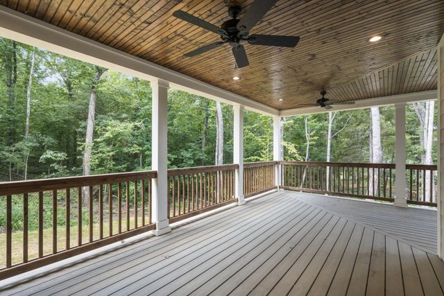 910 Steele Rd, Charlotte, TN 37036