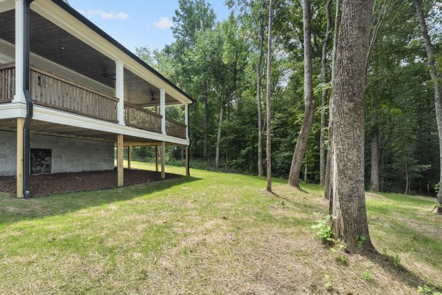 910 Steele Rd, Charlotte, TN 37036