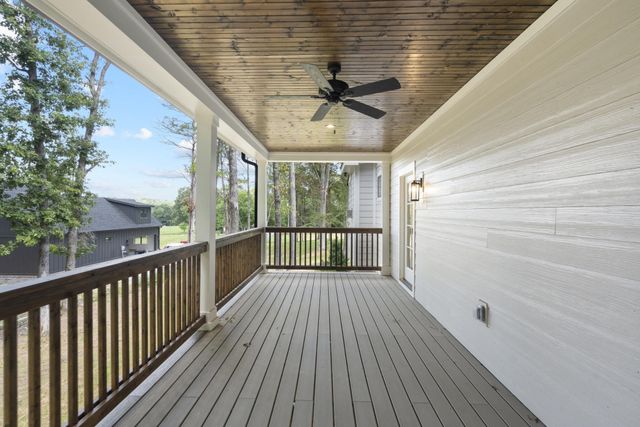 910 Steele Rd, Charlotte, TN 37036