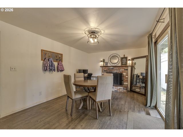 1680 Se 52ND Ave, Hillsboro, OR 97123