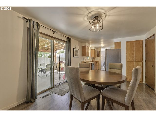 1680 Se 52ND Ave, Hillsboro, OR 97123