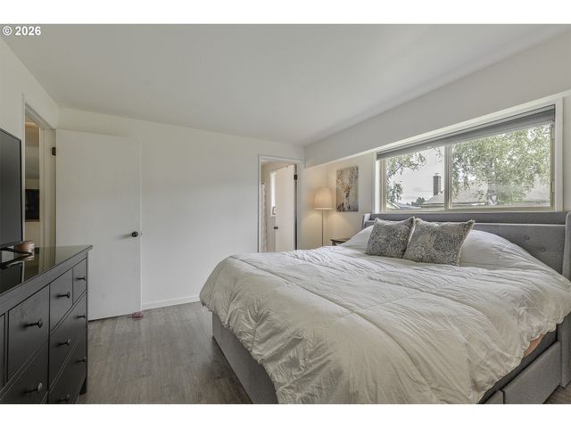 1680 Se 52ND Ave, Hillsboro, OR 97123