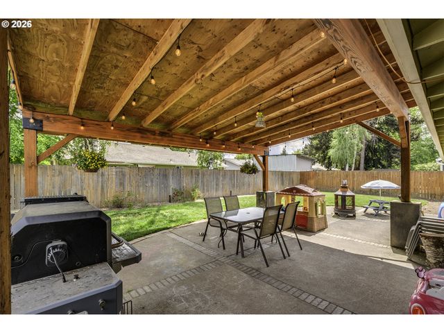 1680 Se 52ND Ave, Hillsboro, OR 97123