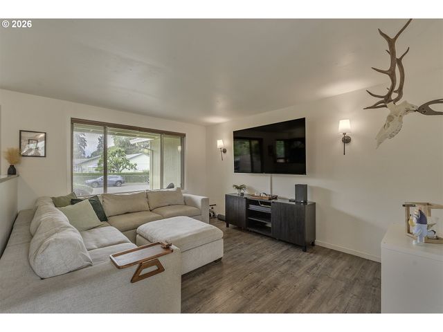 1680 Se 52ND Ave, Hillsboro, OR 97123