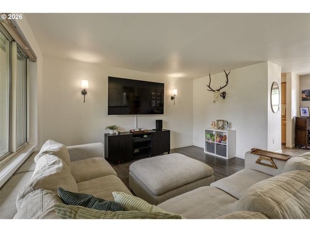 1680 Se 52ND Ave, Hillsboro, OR 97123