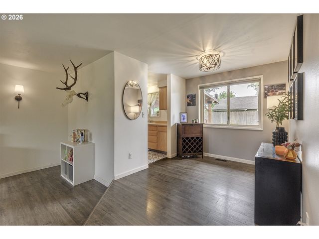 1680 Se 52ND Ave, Hillsboro, OR 97123