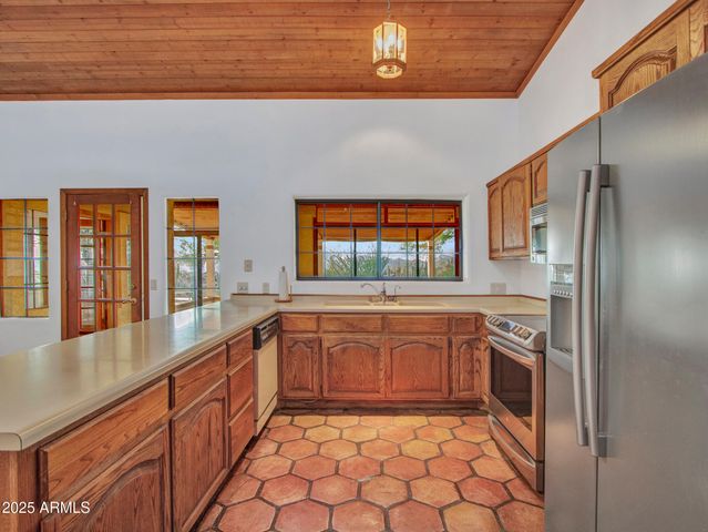 7143 E HIGHLAND Road, Cave Creek, AZ 85331