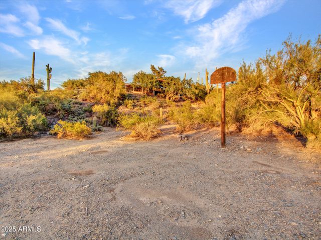 7143 E HIGHLAND Road, Cave Creek, AZ 85331