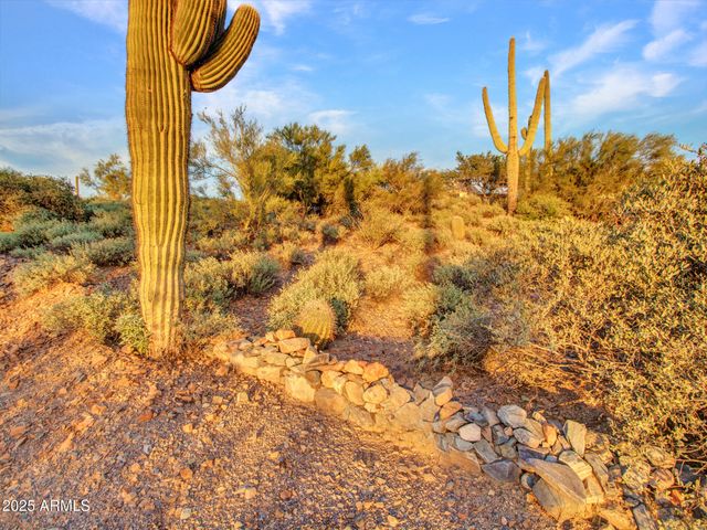 7143 E HIGHLAND Road, Cave Creek, AZ 85331