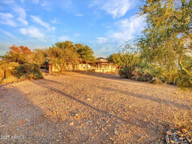 7143 E HIGHLAND Road, Cave Creek, AZ 85331