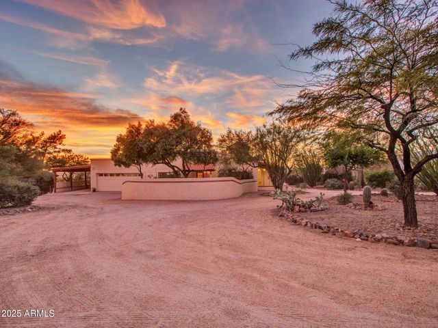 7143 E HIGHLAND Road, Cave Creek, AZ 85331
