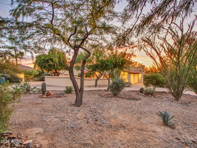 7143 E HIGHLAND Road, Cave Creek, AZ 85331