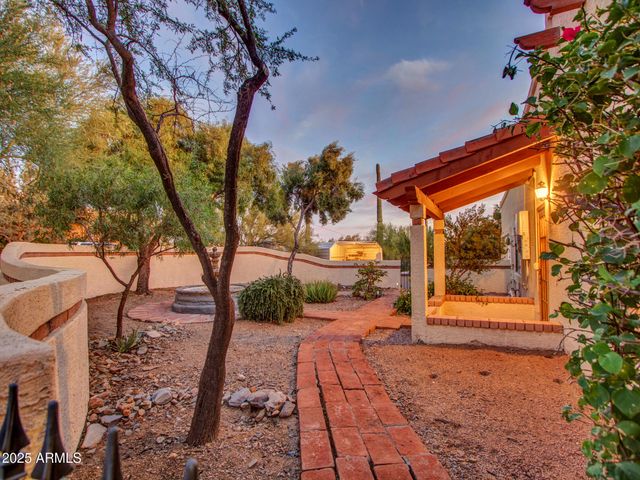 7143 E HIGHLAND Road, Cave Creek, AZ 85331
