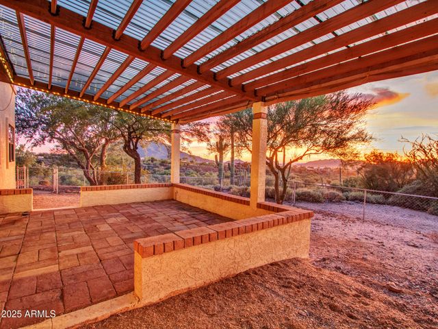 7143 E HIGHLAND Road, Cave Creek, AZ 85331