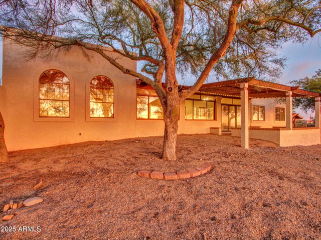 7143 E HIGHLAND Road, Cave Creek, AZ 85331