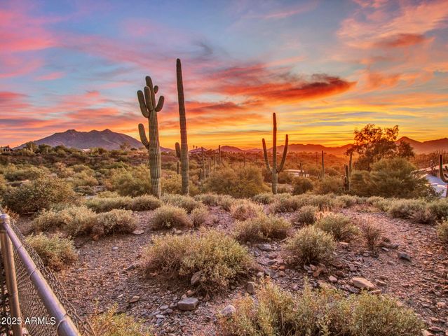 7143 E HIGHLAND Road, Cave Creek, AZ 85331