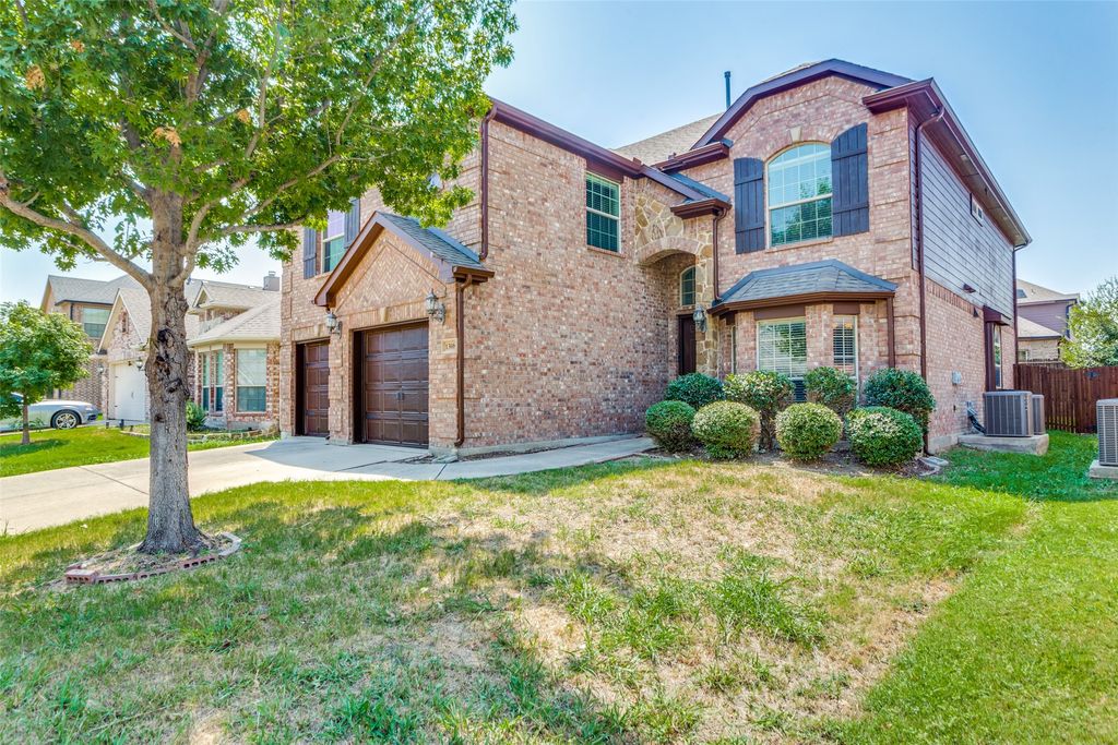 1308 Soaptree Lane, Fort Worth, TX 76177