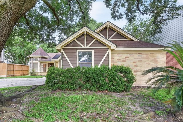 1114 Wentworth Drive, Pearland, TX 77584