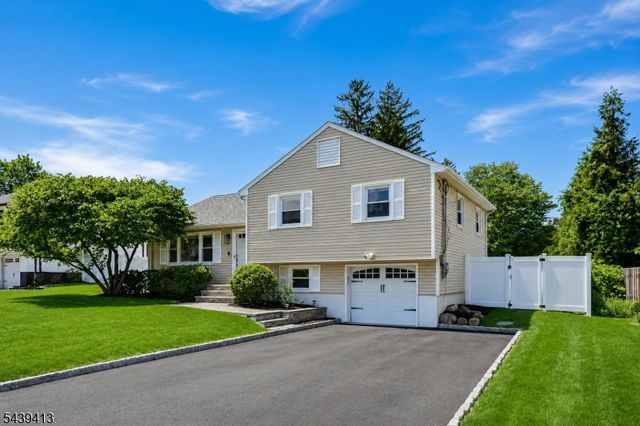 13 Cedar St, East Hanover Twp., NJ 07936