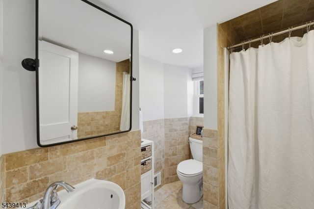 13 Cedar St, East Hanover Twp., NJ 07936
