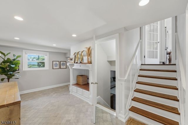 13 Cedar St, East Hanover Twp., NJ 07936