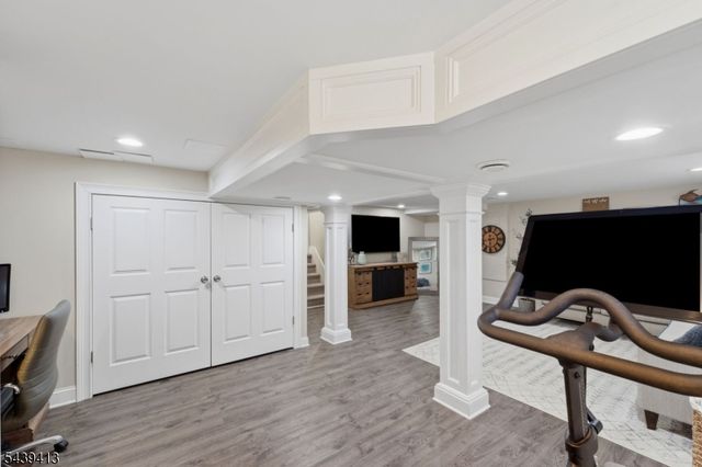 13 Cedar St, East Hanover Twp., NJ 07936