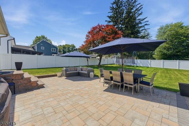 13 Cedar St, East Hanover Twp., NJ 07936