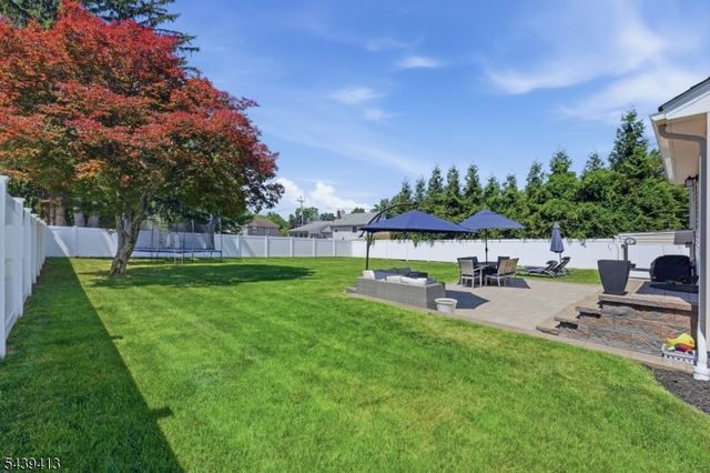 13 Cedar St, East Hanover Twp., NJ 07936