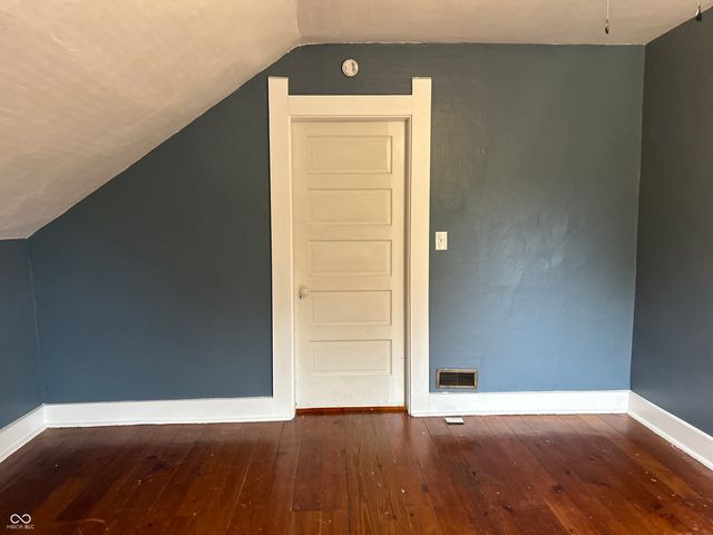 83 E Walnut Street, Fountaintown, IN 46130