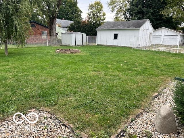 83 E Walnut Street, Fountaintown, IN 46130