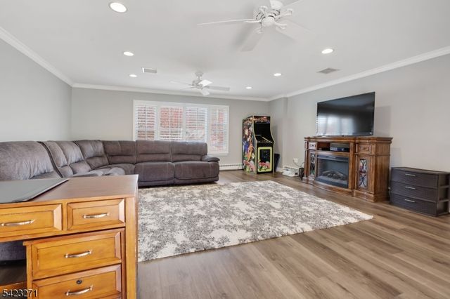 47 Sherbrook Dr, Rockaway Twp., NJ 07866