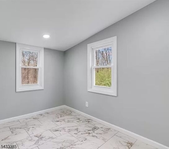 93 Minnisink Rd, Jefferson Twp., NJ 07849
