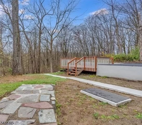93 Minnisink Rd, Jefferson Twp., NJ 07849