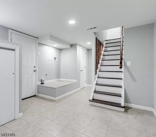 93 Minnisink Rd, Jefferson Twp., NJ 07849