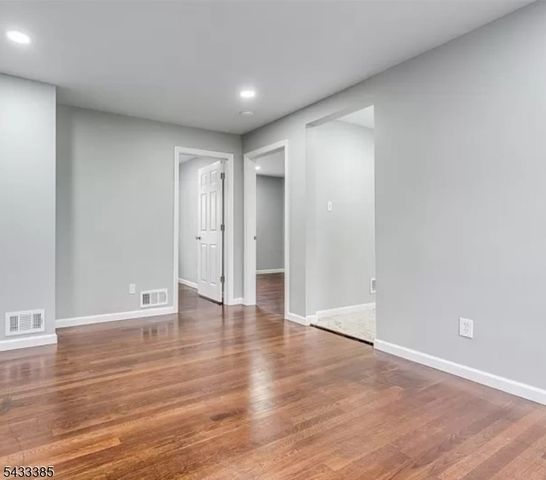 93 Minnisink Rd, Jefferson Twp., NJ 07849