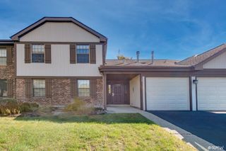 1251 Williamsburg Drive D-1, Schaumburg, IL 60193