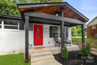 1016 Bramble Place, Charlotte, NC 28208