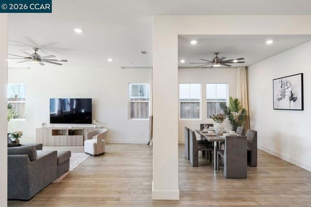 3096 Leeds Ln, Tracy, CA 95377