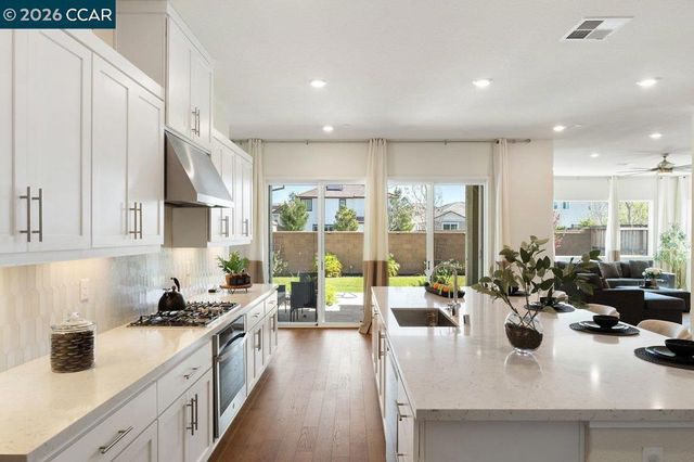 3096 Leeds Ln, Tracy, CA 95377