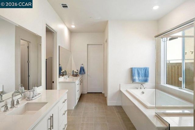 3096 Leeds Ln, Tracy, CA 95377