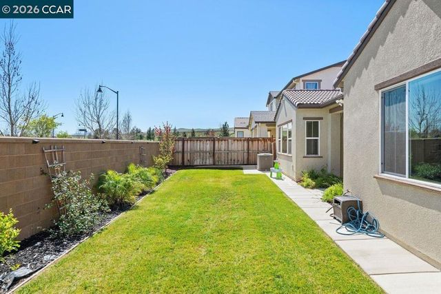 3096 Leeds Ln, Tracy, CA 95377