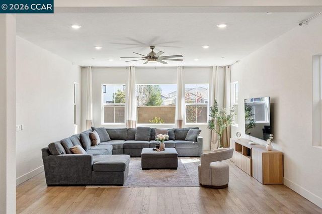 3096 Leeds Ln, Tracy, CA 95377