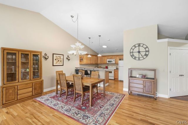 3727 Pegasus Circle, Camillus, NY 13209