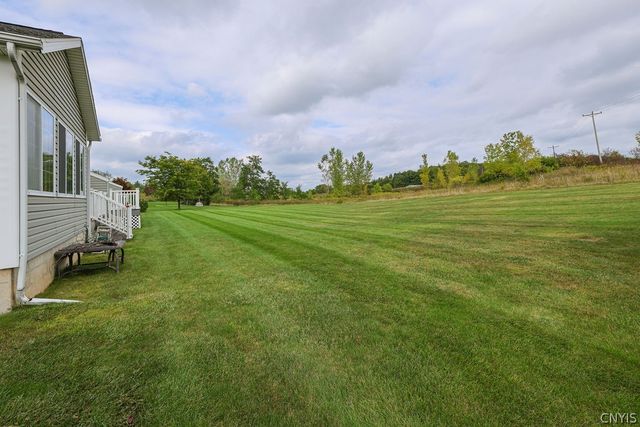 3727 Pegasus Circle, Camillus, NY 13209