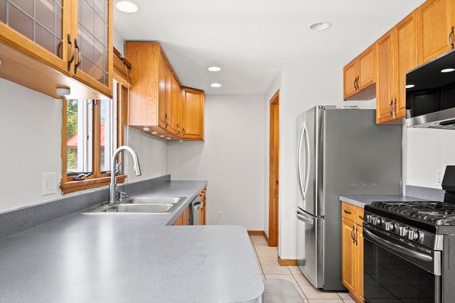 84 Wheeler Avenue, Springfield, MA 01118