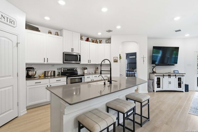 11154 Charismatic, San Antonio, TX 78245