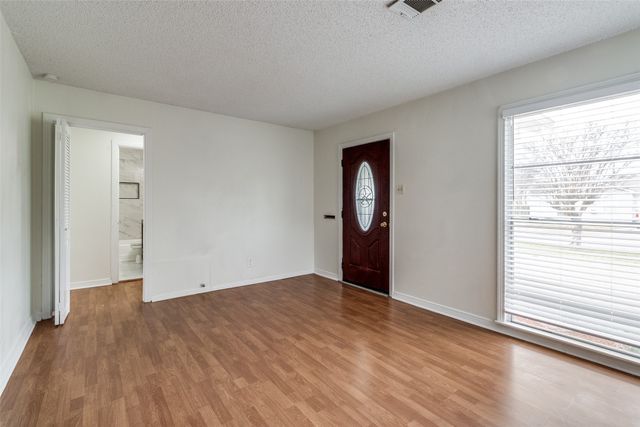 10414 Losa Drive, Dallas, TX 75218