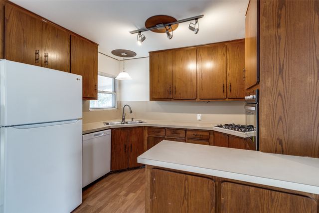 10414 Losa Drive, Dallas, TX 75218