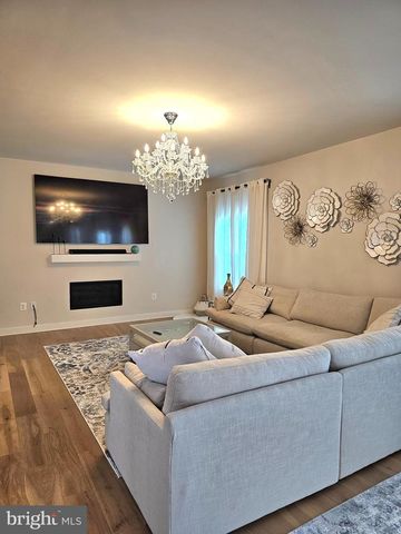 3300 CORA LN, Souderton, PA 18964